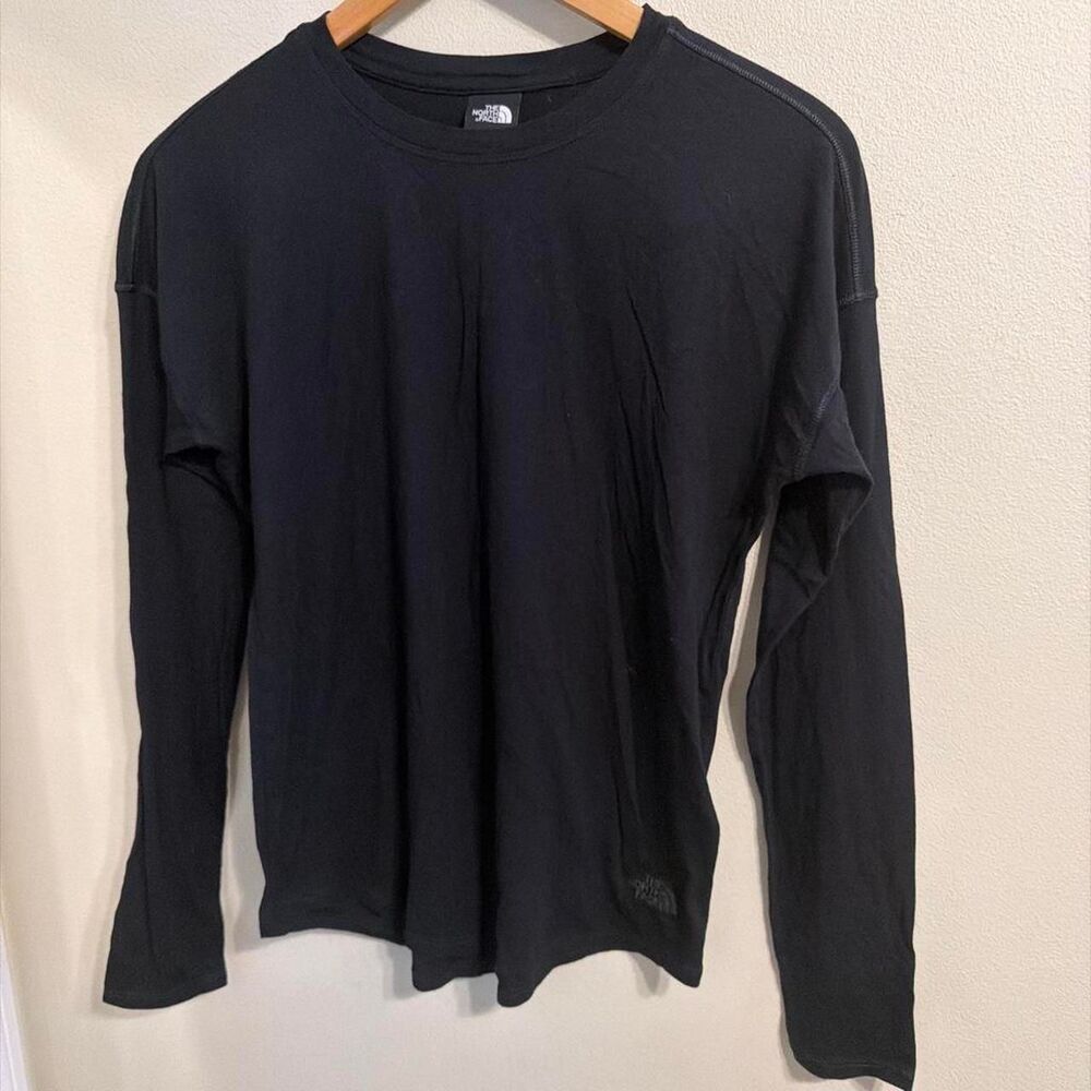 The North Face Women's Black Classic Long Sleeve T-shirt